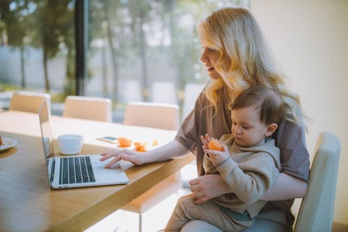 Customized Treatment Plans Shipped to Your Home Receive customized treatment plans including medicine (if prescribed) all delivered discreetly to your doorstep for convenient care.
