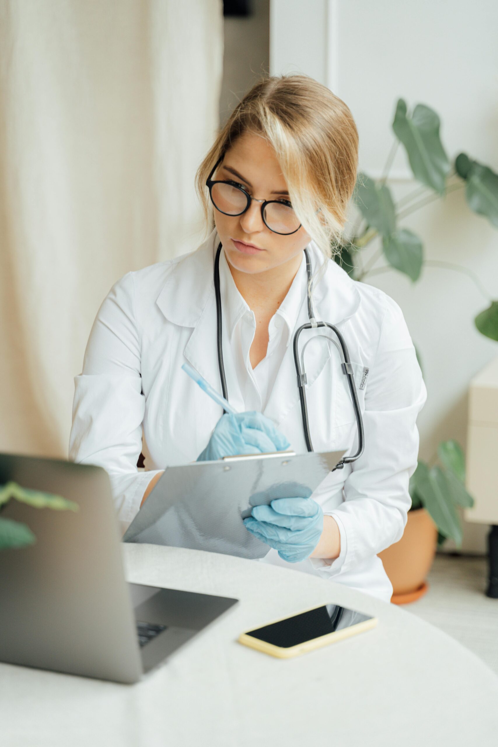 Licensed Healthcare Providers You’ll always have access to trusted and licensed healthcare professionals for expert guidance.